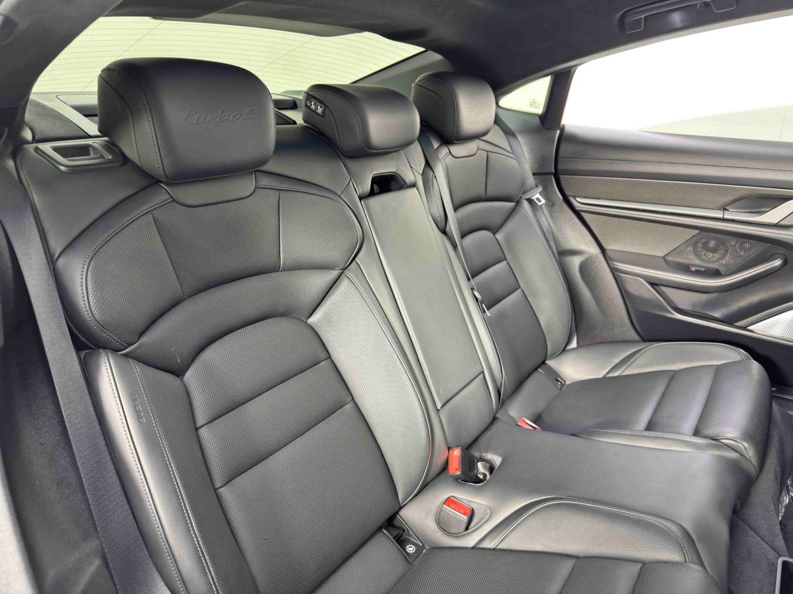 Used 2021 Porsche Taycan Turbo S image 41