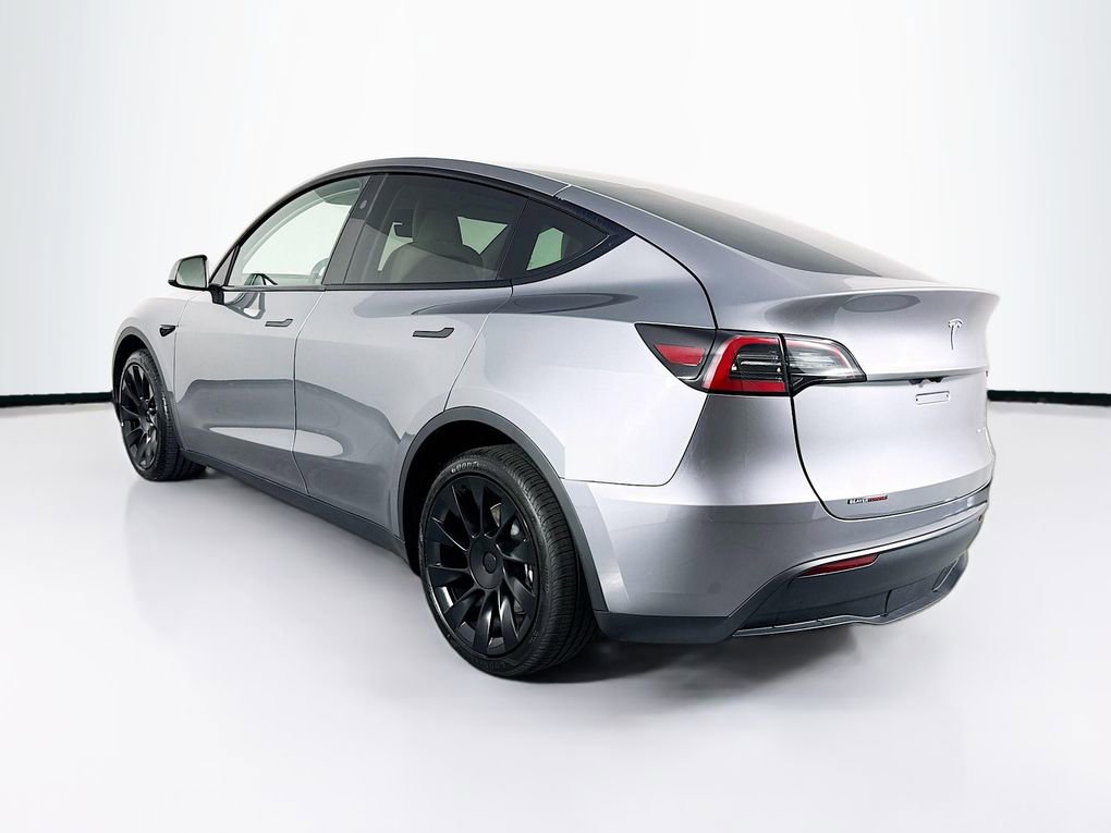 Used 2025 Tesla Model Y Long Range image 7