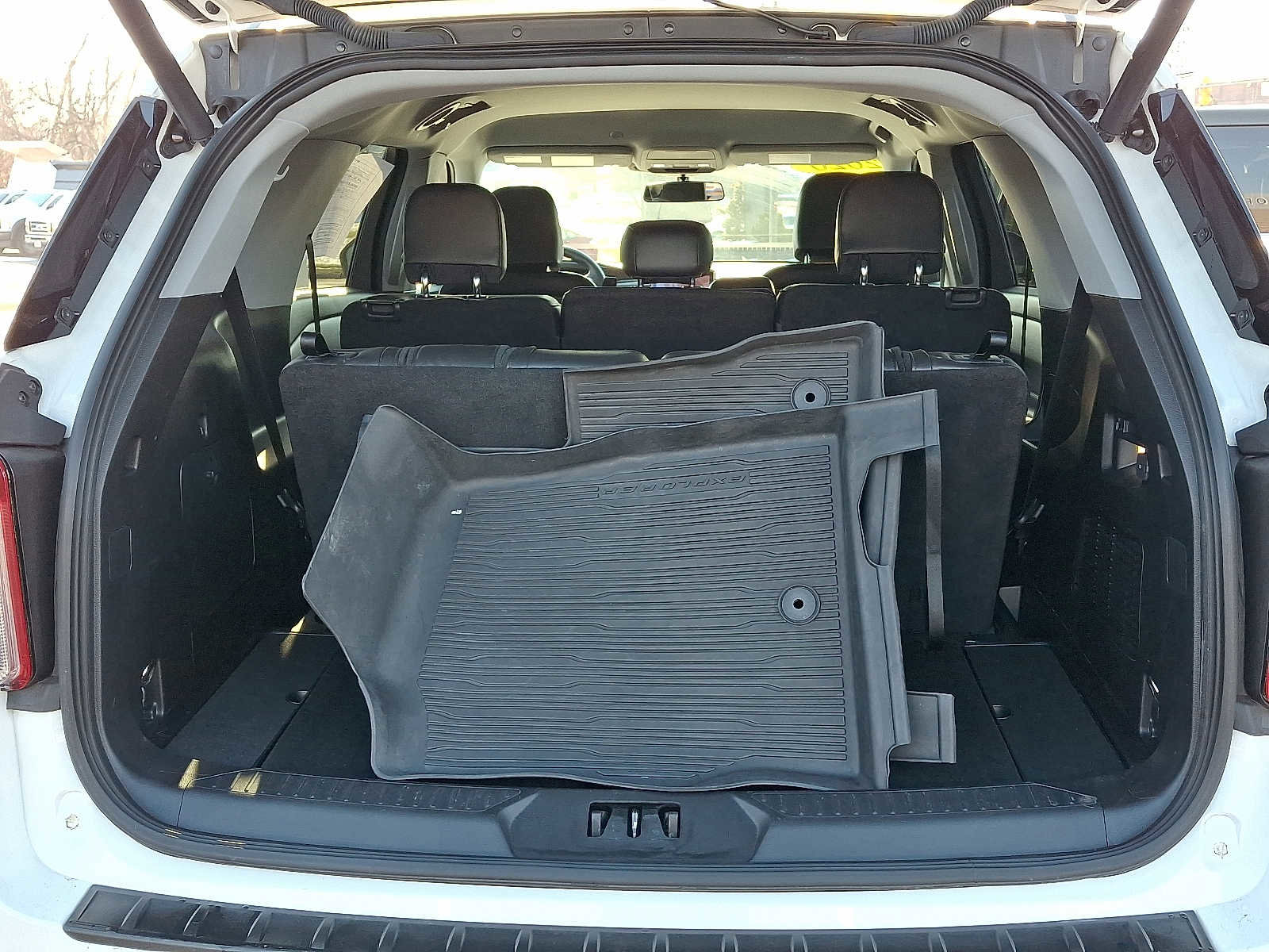 Certified 2020 Ford Explorer XLT w/ Equipment Group 202A image 31