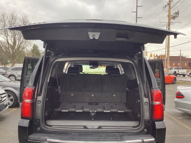 Used 2015 Chevrolet Suburban LTZ image 8