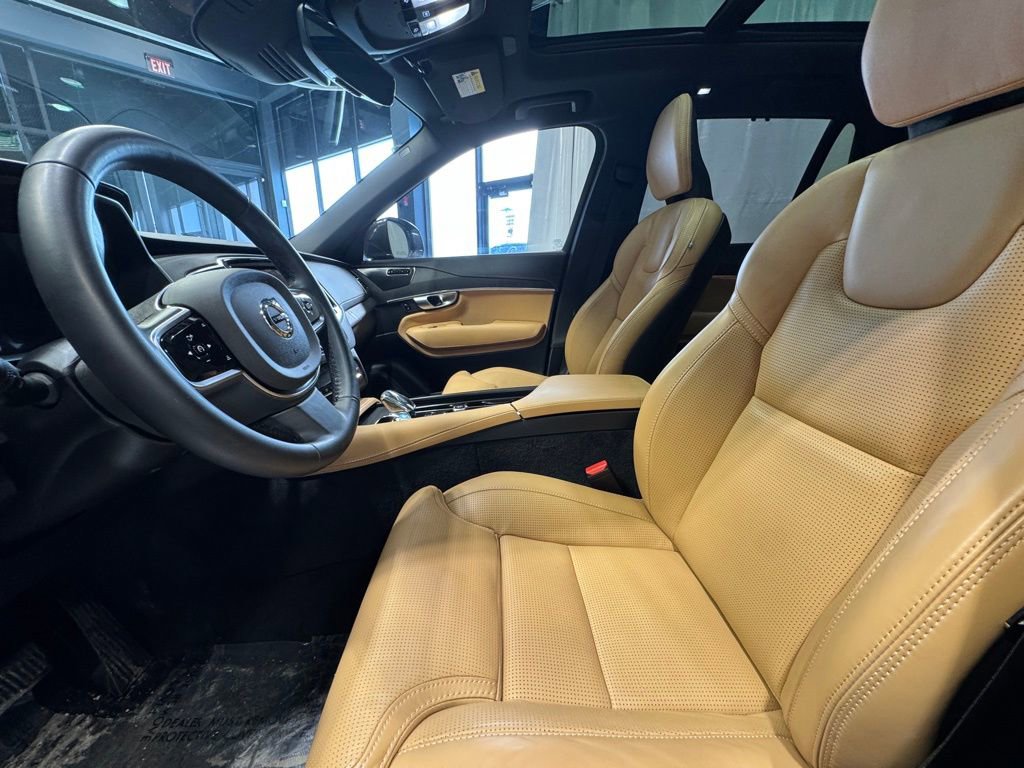 Used 2025 Volvo XC90 B6 Ultra w/ Protection Package image 20
