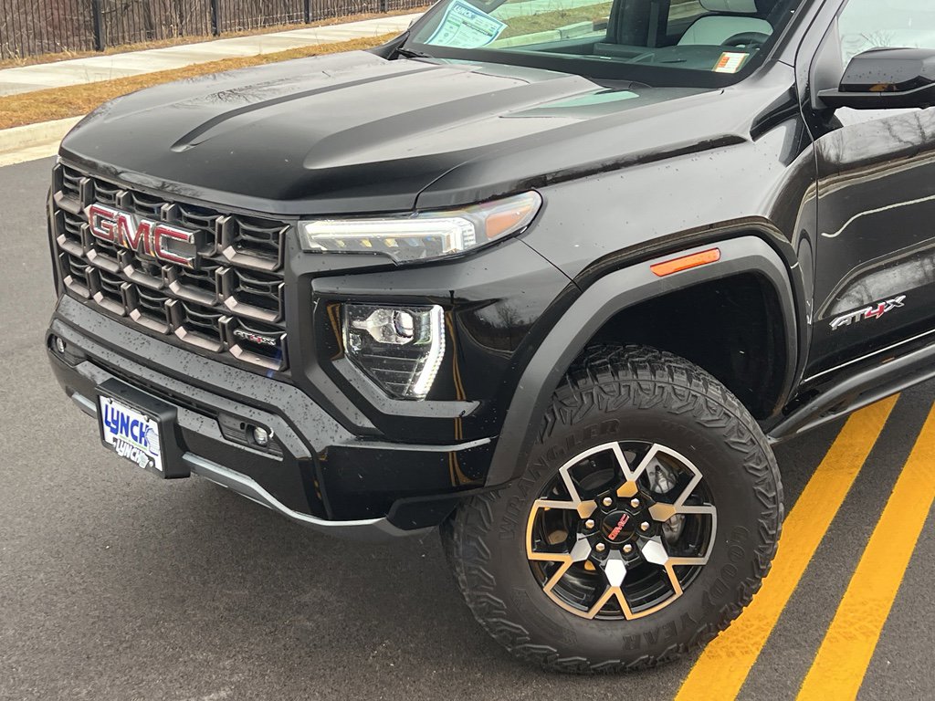 Used 2023 GMC Canyon AT4X image 8