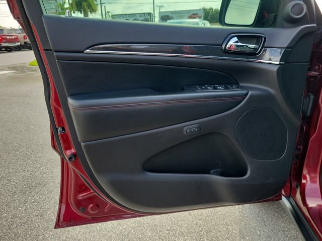 Used 2019 Jeep Grand Cherokee Trailhawk w/ Trailhawk Luxury Group AWD/4WD image 19
