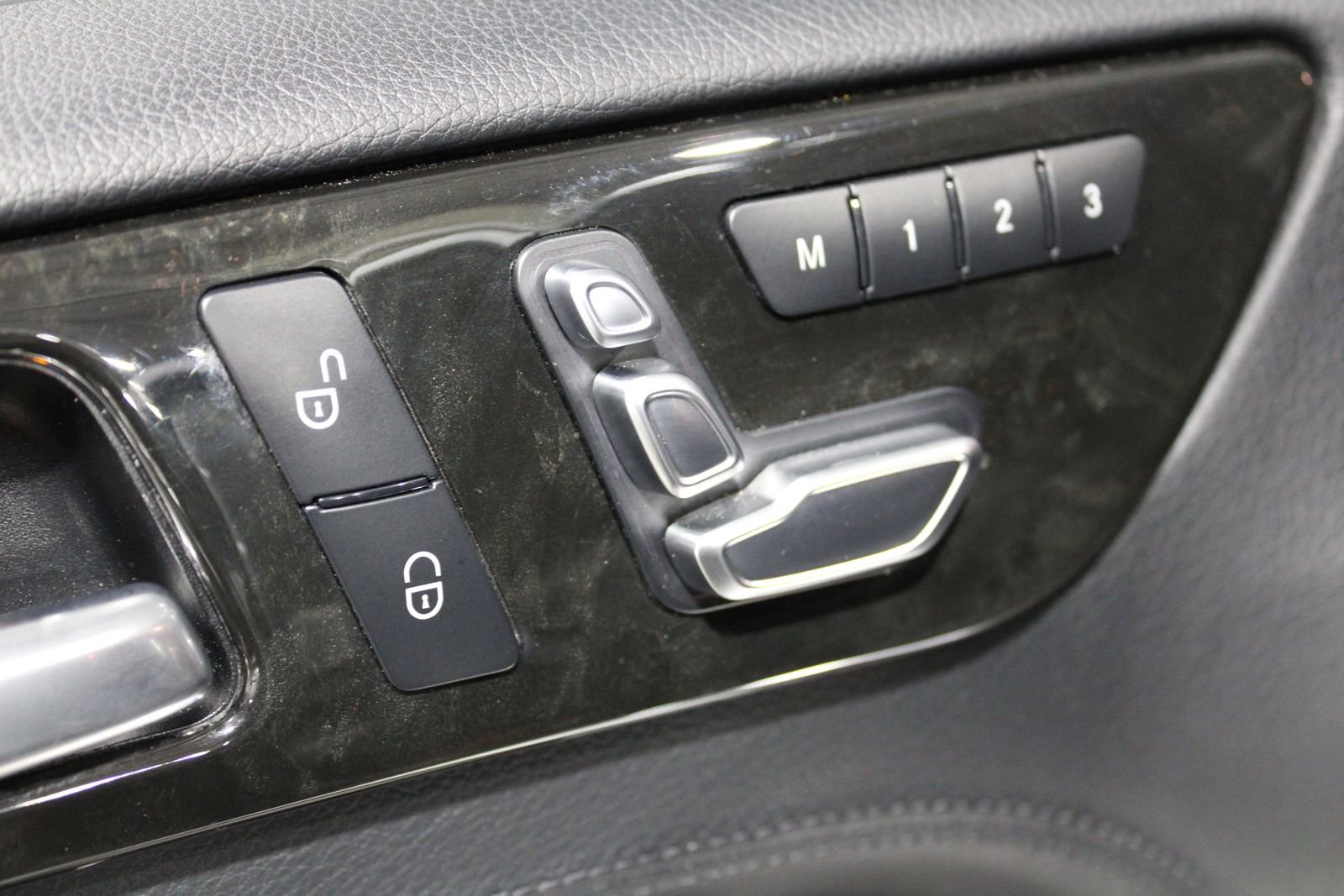 Used 2018 Mercedes-Benz GLE 43 AMG 4MATIC image 26
