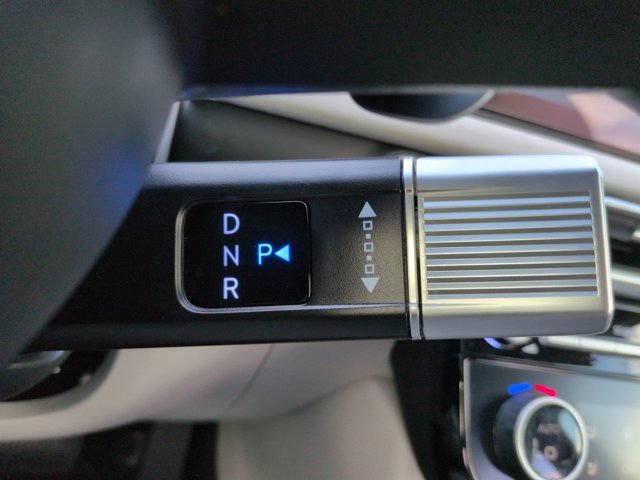 Certified 2026 Hyundai Tucson Limited FWD image 19