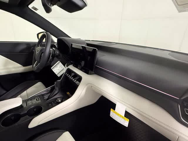 New 2026 Lexus IS 350 F Sport w/ Technology Package RWD image 32