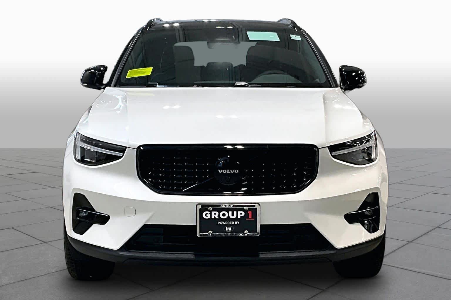 New 2026 Volvo XC40 B5 Ultra w/ Protection Package Premier AWD/4WD image 2