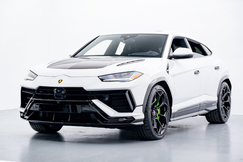 Used 2024 Lamborghini Urus Performante AWD/4WD image 3