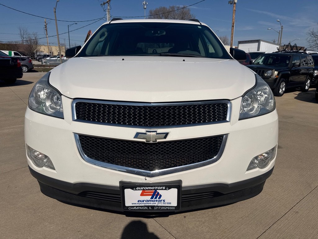 Used 2011 Chevrolet Traverse LS FWD image 2