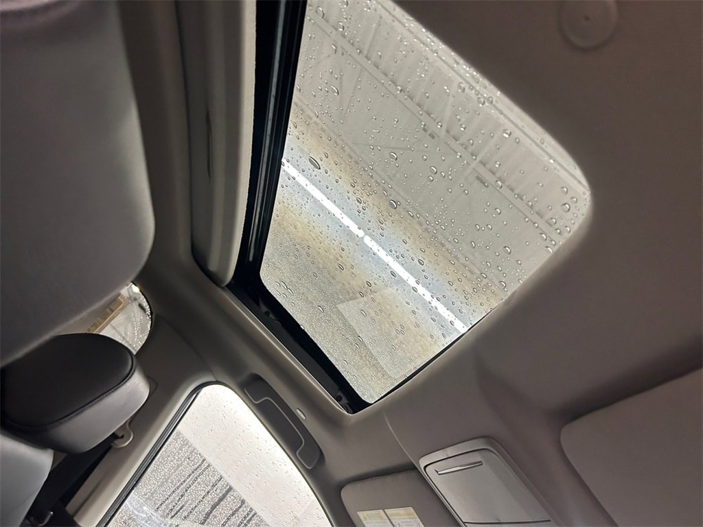 Used 2024 Honda CR-V EX-L image 17