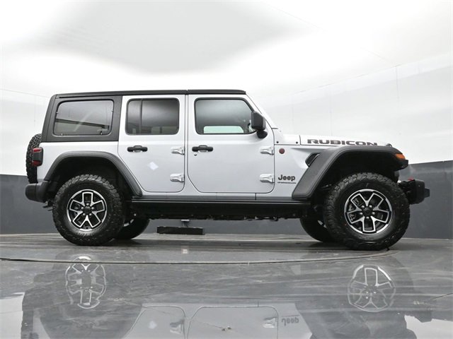 Used 2024 Jeep Wrangler Unlimited Rubicon w/ Capability Package image 40