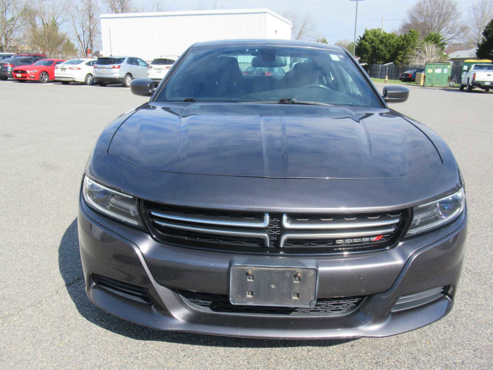 Used 2015 Dodge Charger SE w/ Sport Appearance Group image 2