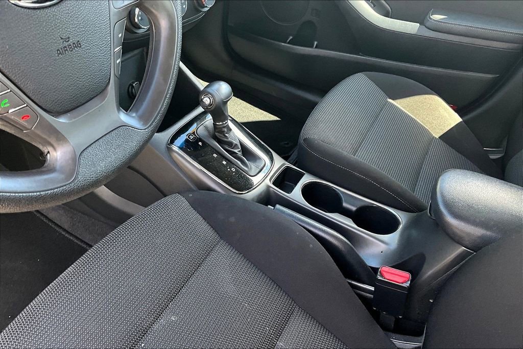 Used 2017 Kia Forte LX FWD image 15
