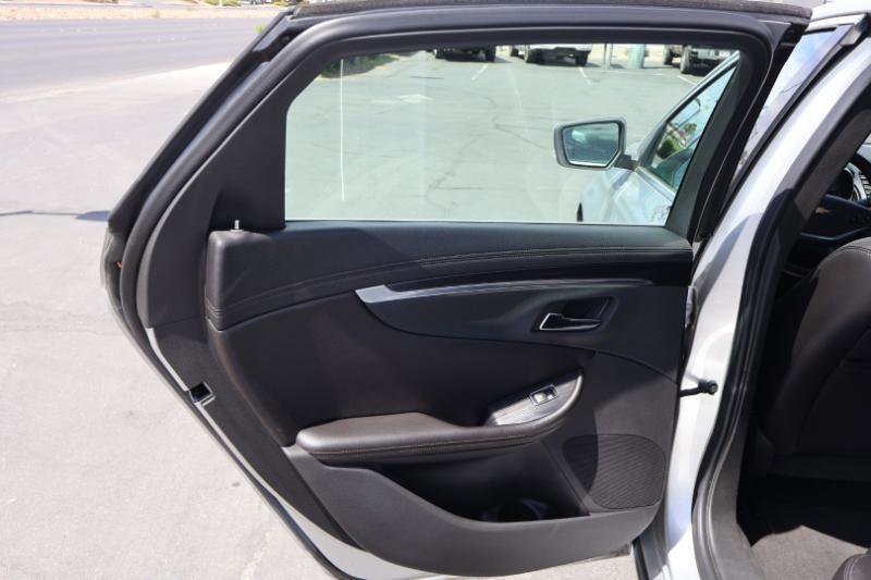 Used 2017 Chevrolet Impala LT w/ Convenience Package FWD image 20