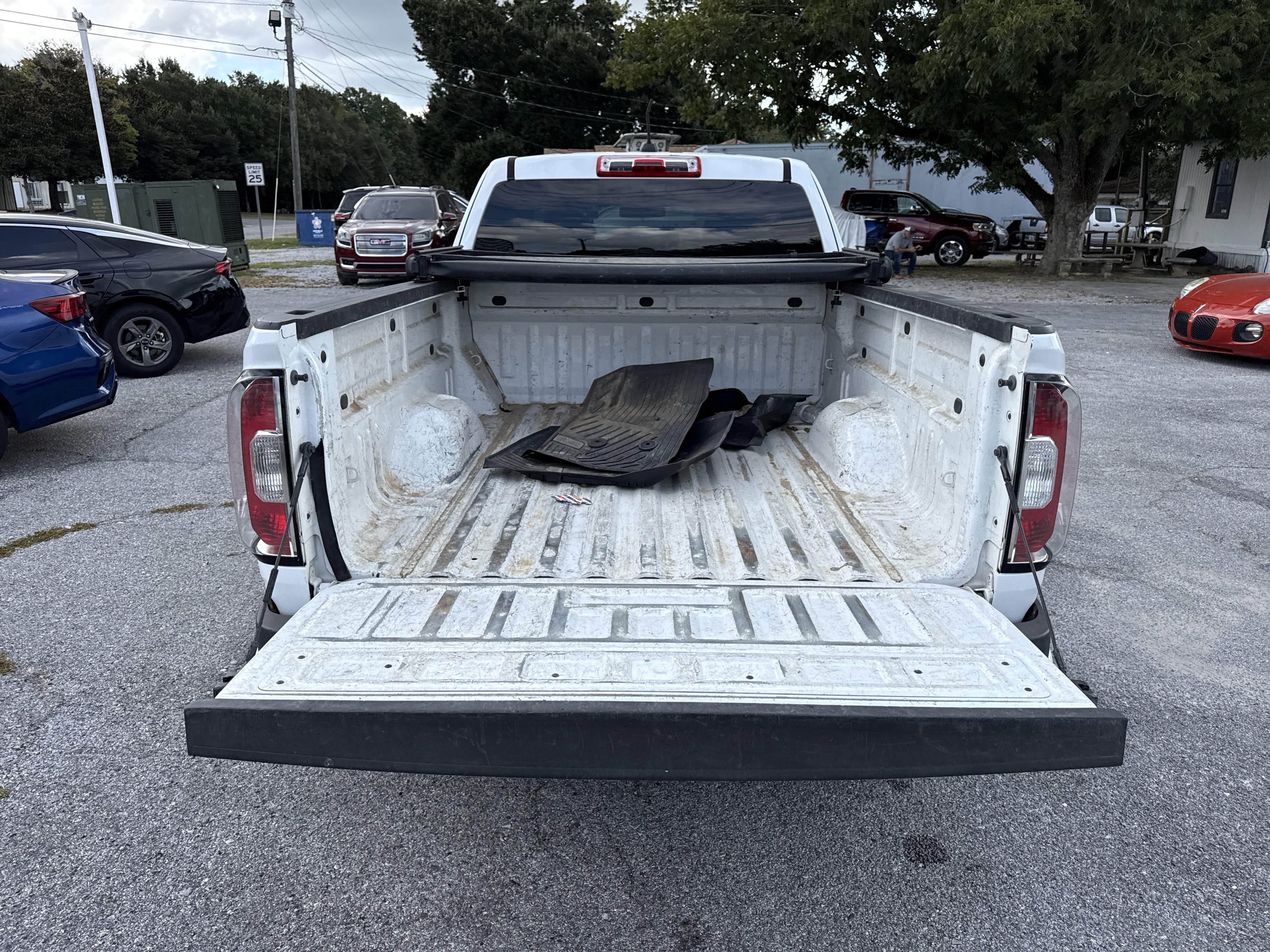 Used 2022 GMC Canyon Elevation Standard w/ Convenience Package image 24