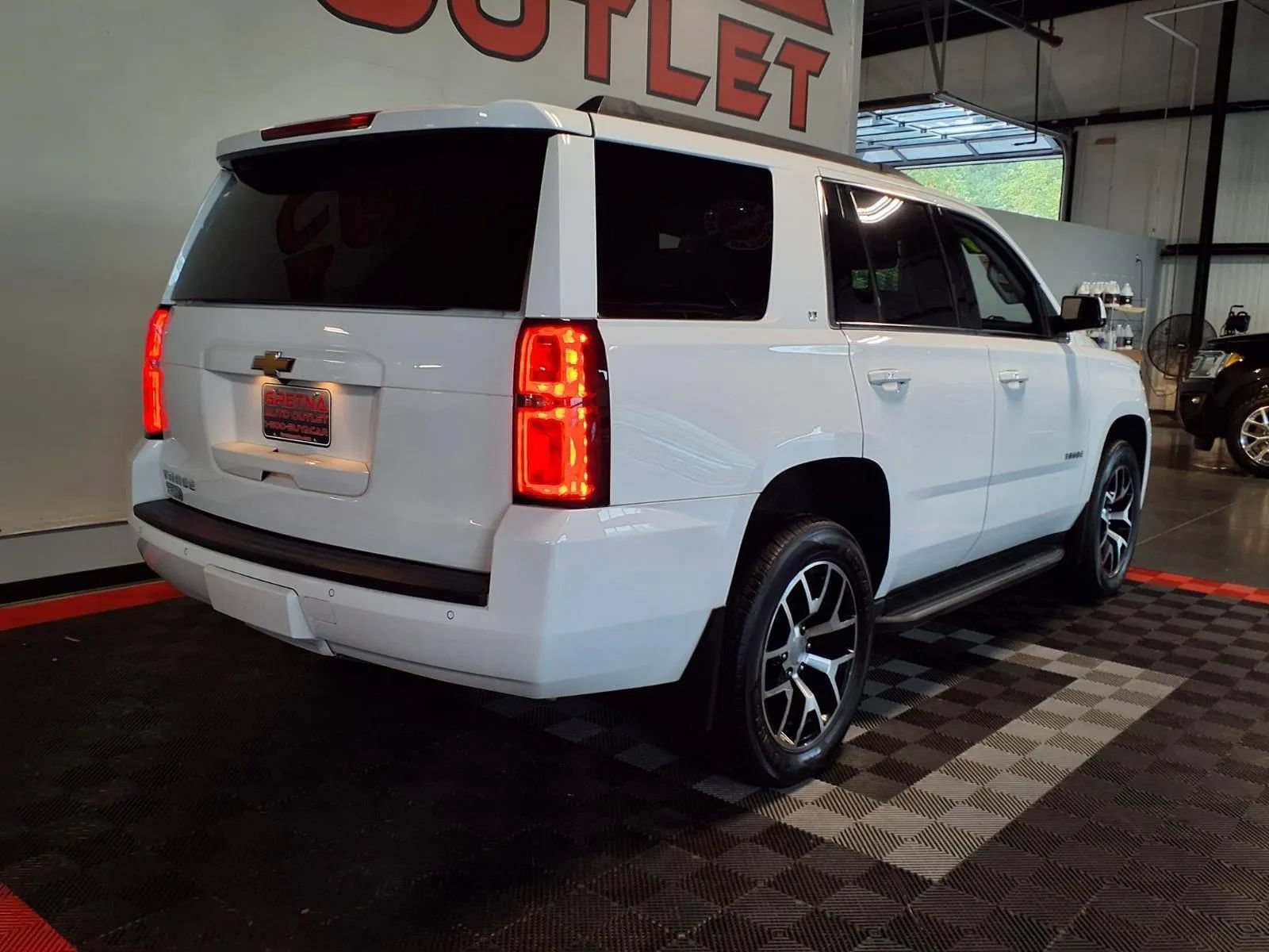 Used 2019 Chevrolet Tahoe LT AWD/4WD image 9