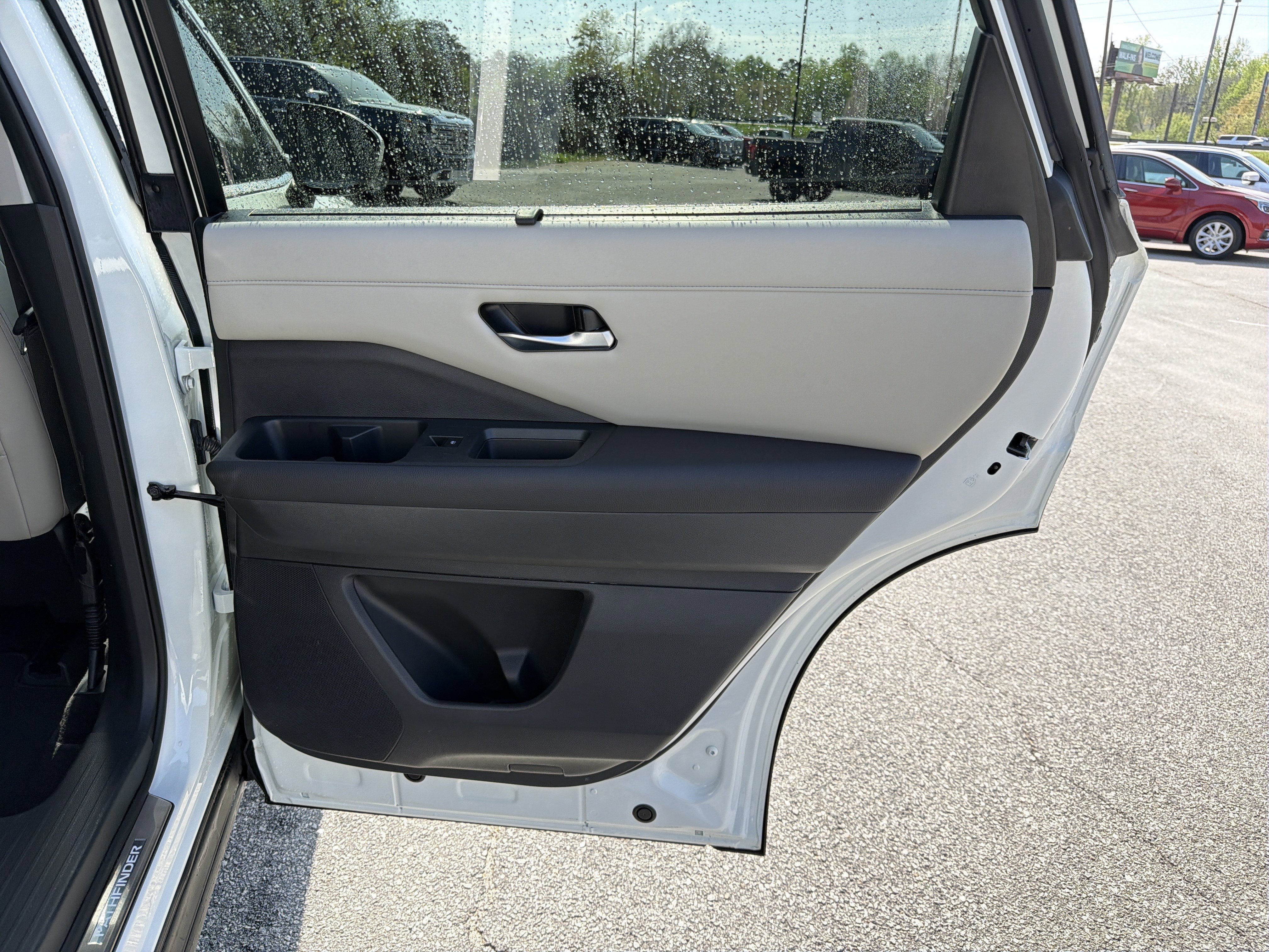 Used 2023 Nissan Pathfinder SL w/ SL Premium Package image 20