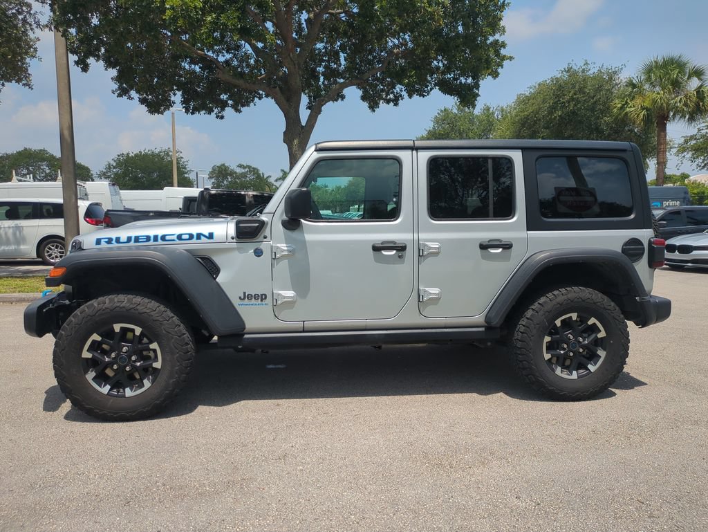 Used 2024 Jeep Wrangler Unlimited Rubicon 4xe AWD/4WD image 9