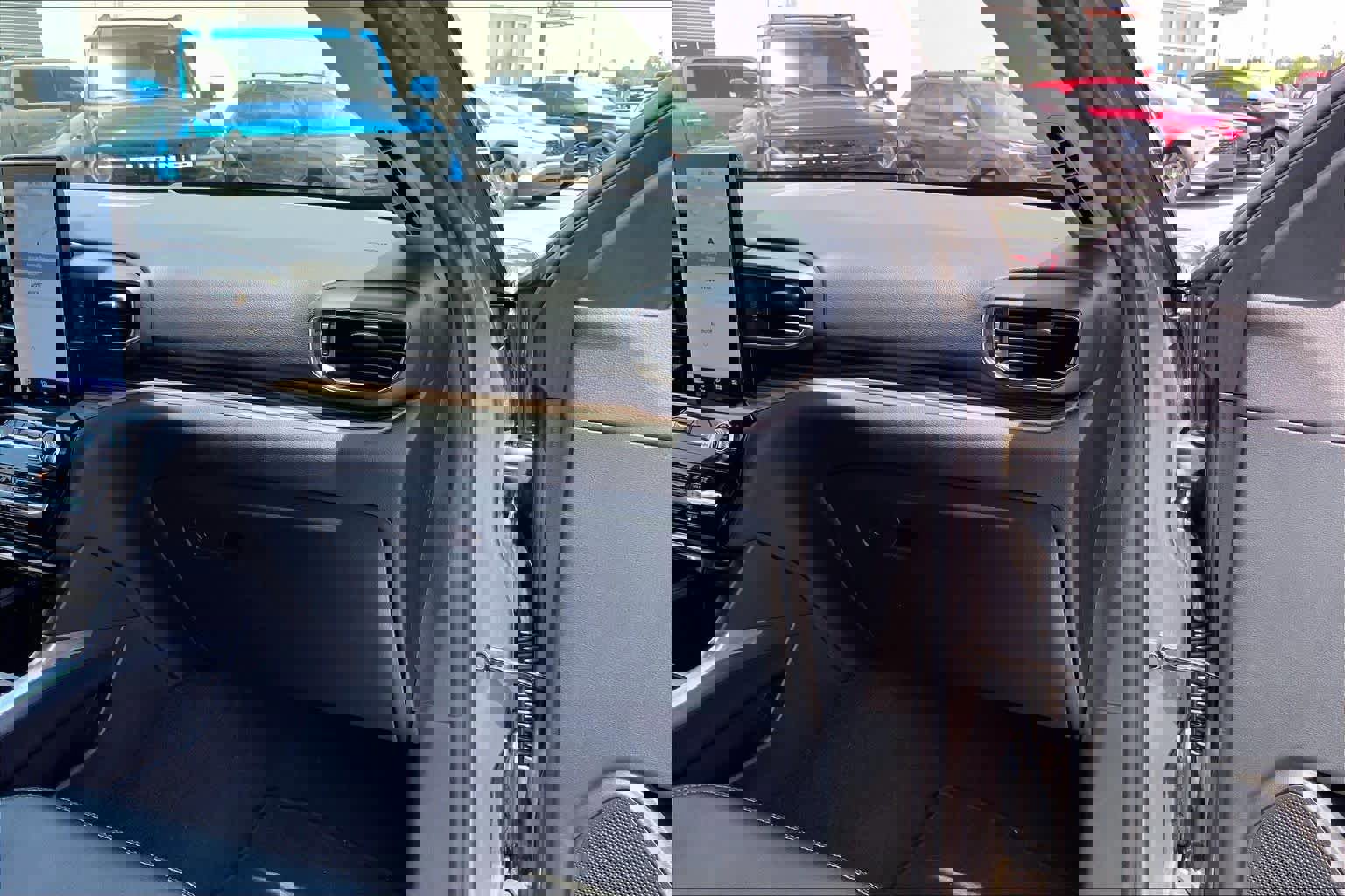 Certified 2024 Ford Explorer Limited w/ Limited Technology Package RWD image 18