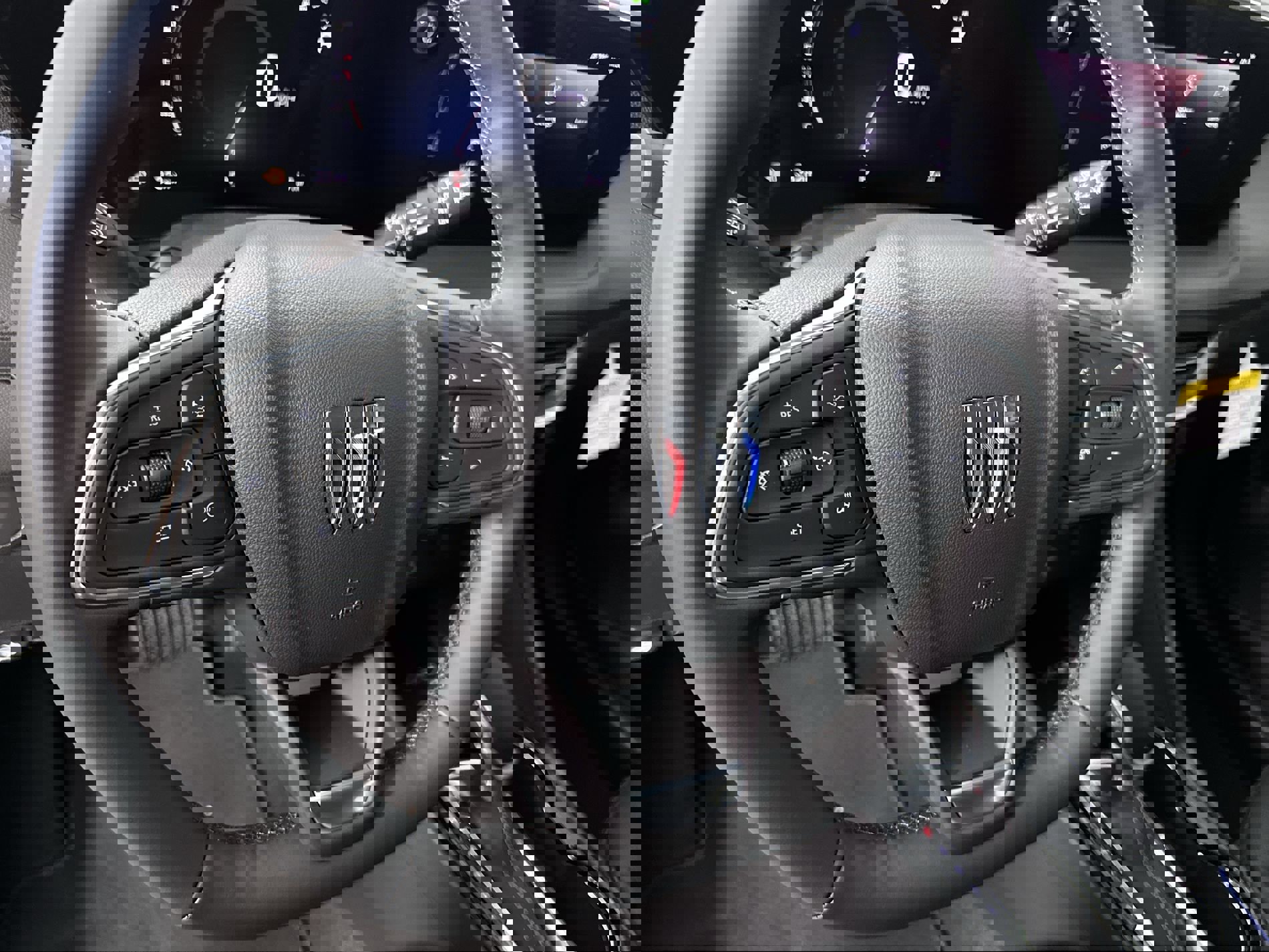 Used 2025 Buick Encore GX Sport Touring w/ Advanced Technology Package image 47