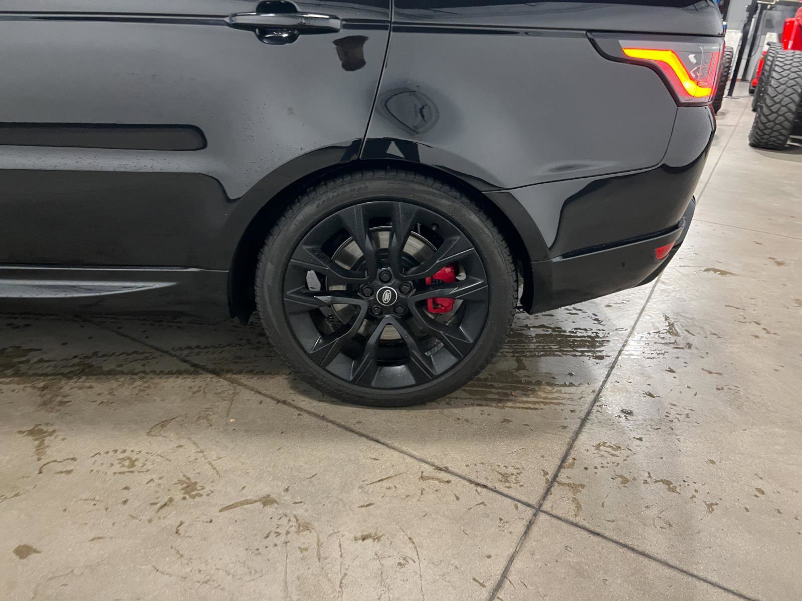 Used 2022 Land Rover Range Rover Sport HST AWD/4WD image 46