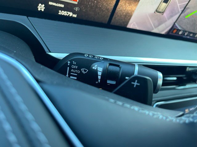 Used 2025 INFINITI QX80 Sensory AWD/4WD image 30