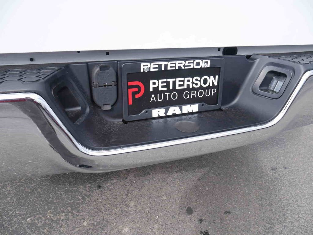 Certified 2021 RAM 1500 Classic SLT image 16