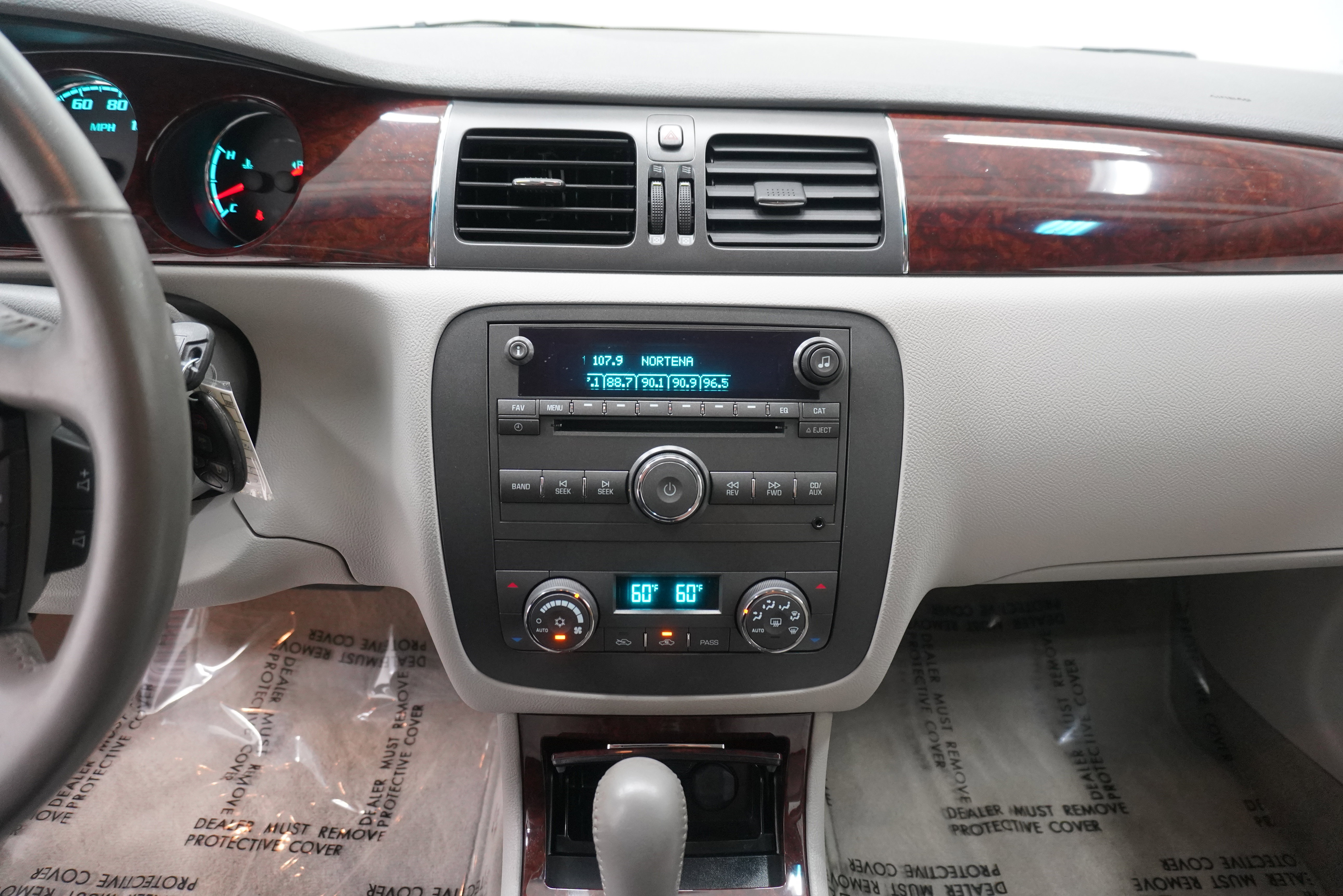 Used 2011 Buick Lucerne CXL w/ Driver Confidence Package FWD image 19