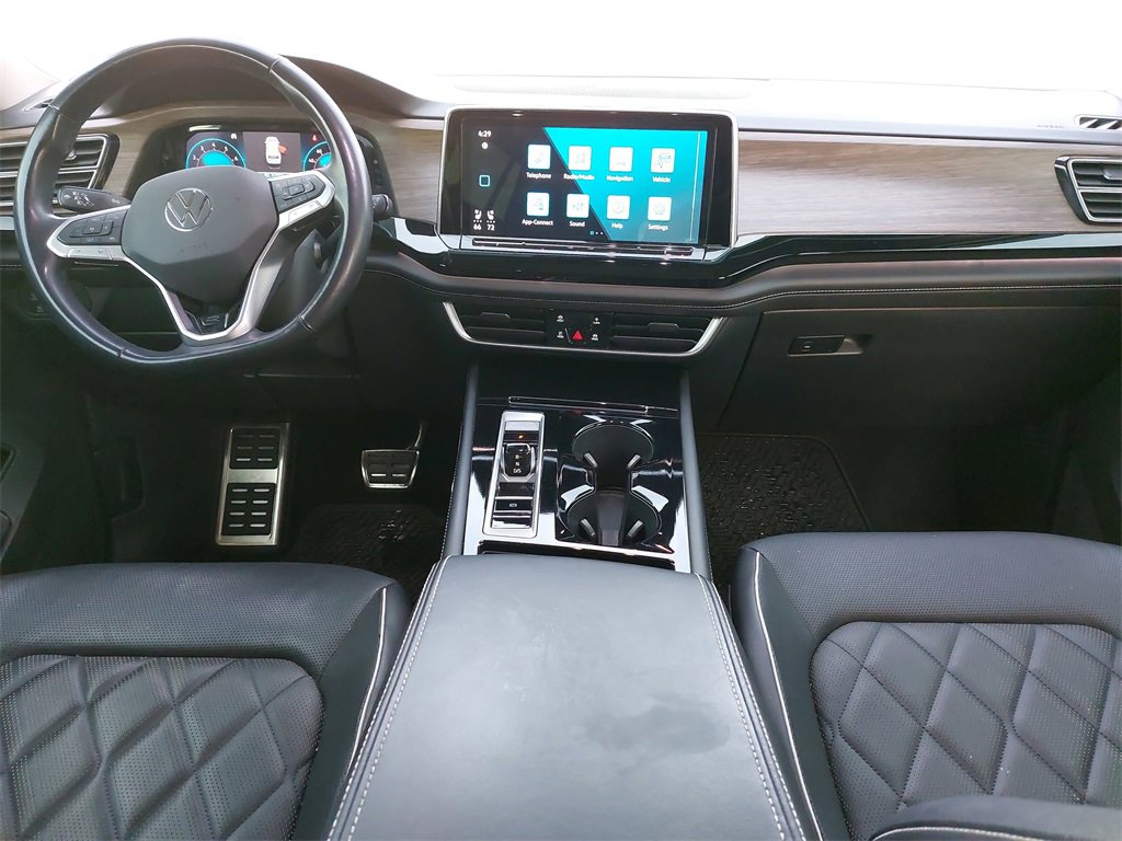 Certified 2024 Volkswagen Atlas SEL Premium R-Line image 9