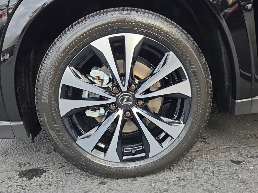 New 2025 Lexus UX 300h AWD image 28