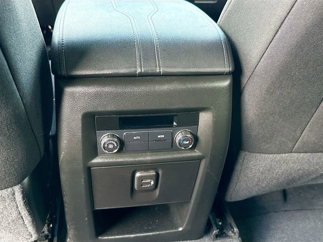 Used 2023 Chevrolet Traverse LT FWD image 24