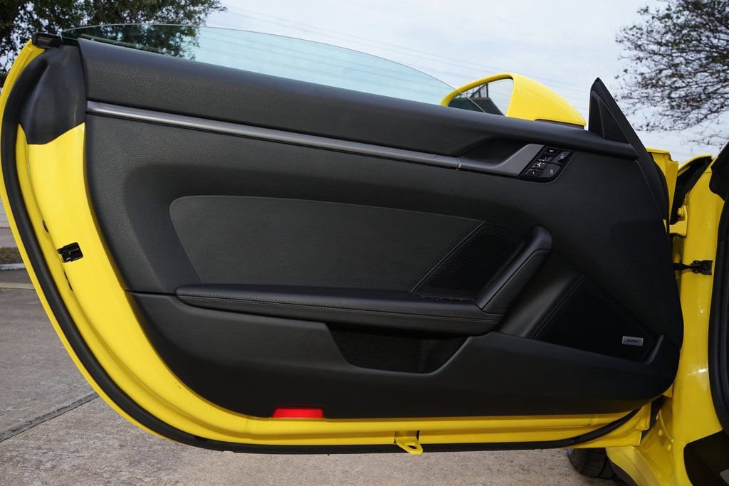 Used 2021 Porsche 911 Carrera RWD image 23