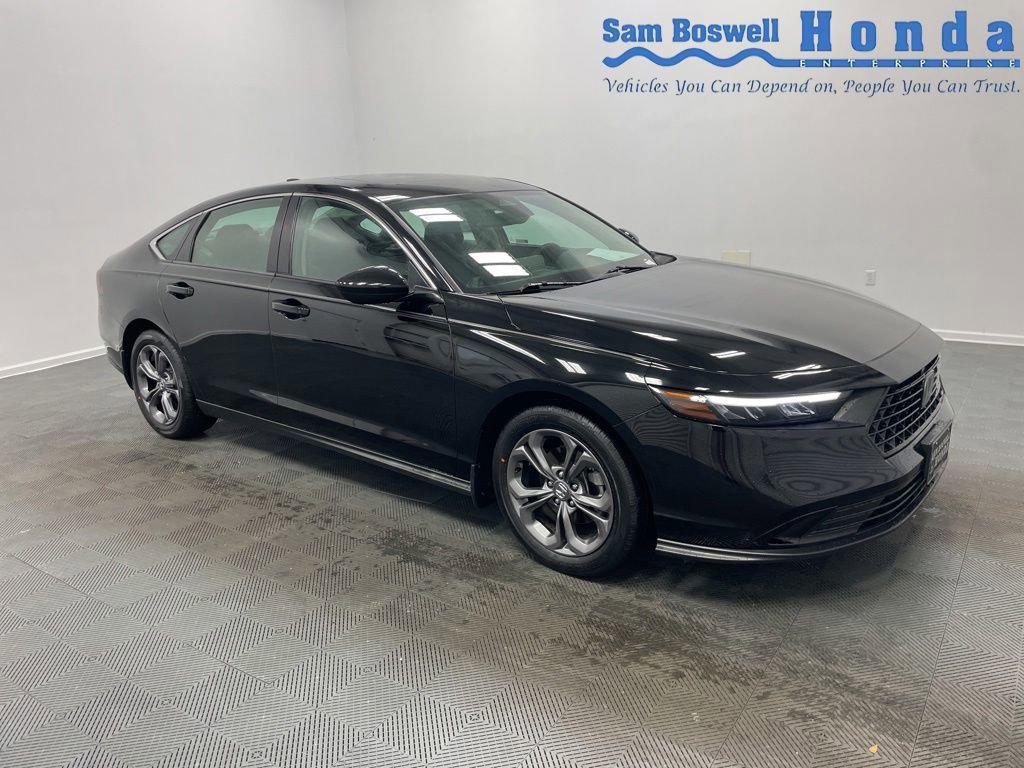 Used 2023 Honda Accord EX image 1