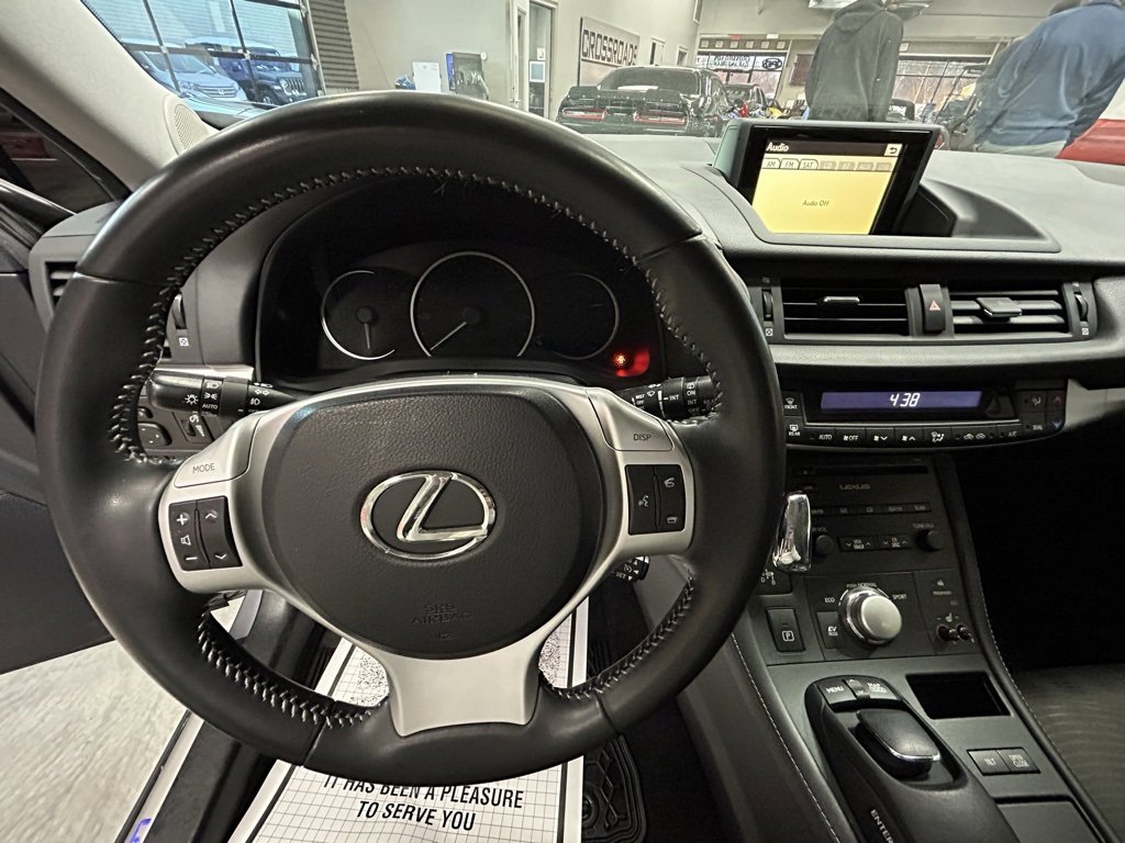 Used 2012 Lexus CT 200h Premium image 9