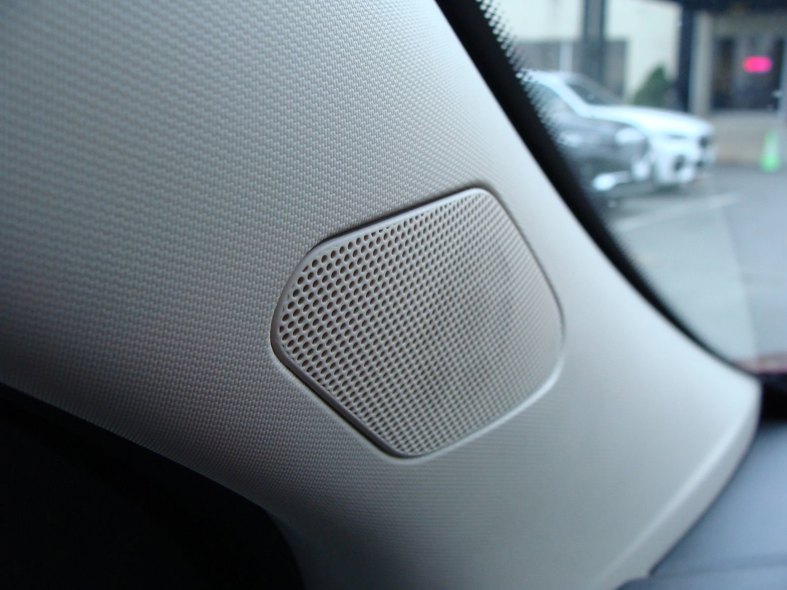 Used 2017 Chevrolet Traverse Premier image 23