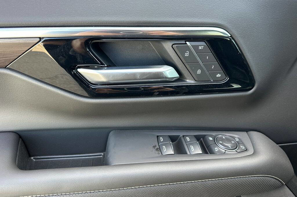 New 2025 Chevrolet Tahoe Premier image 12