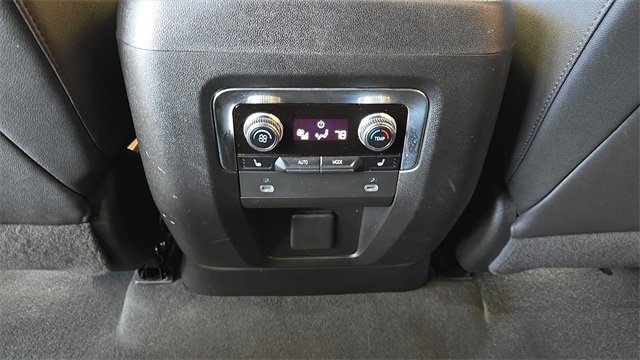 Used 2023 GMC Yukon AT4 w/ AT4 Premium Package image 17