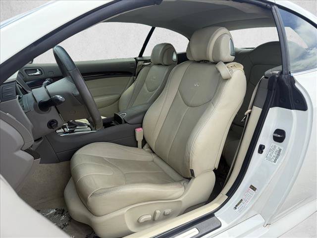 Used 2014 INFINITI Q60 Convertible w/ Premium Package RWD image 11
