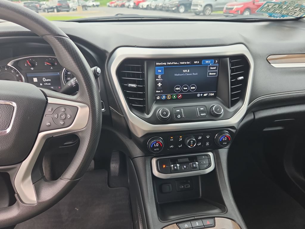 Certified 2023 GMC Acadia SLE w/ Driver Convenience Package AWD/4WD image 17