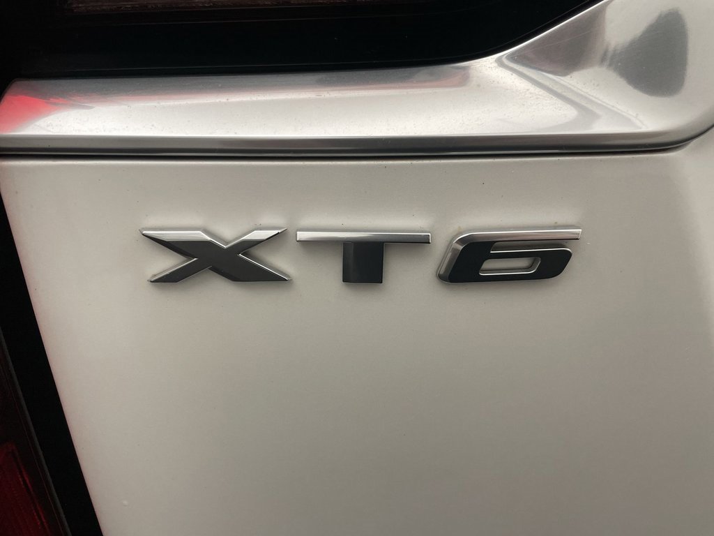 Used 2020 Cadillac XT6 Premium Luxury image 25