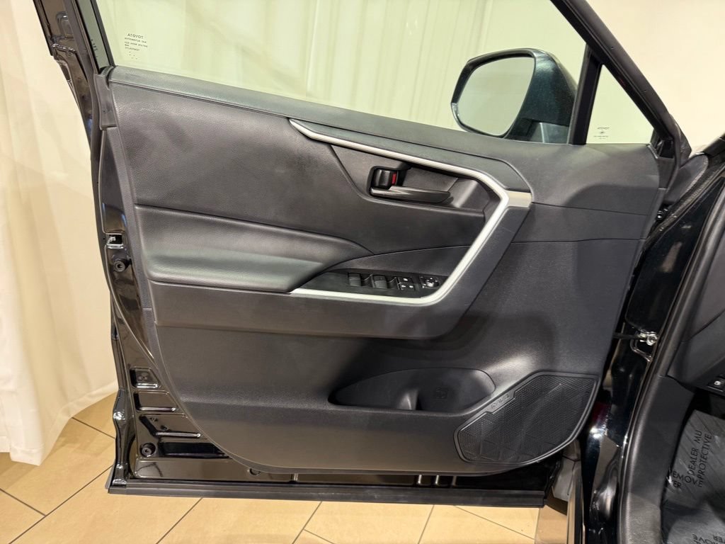 Certified 2024 Toyota RAV4 LE AWD/4WD image 15