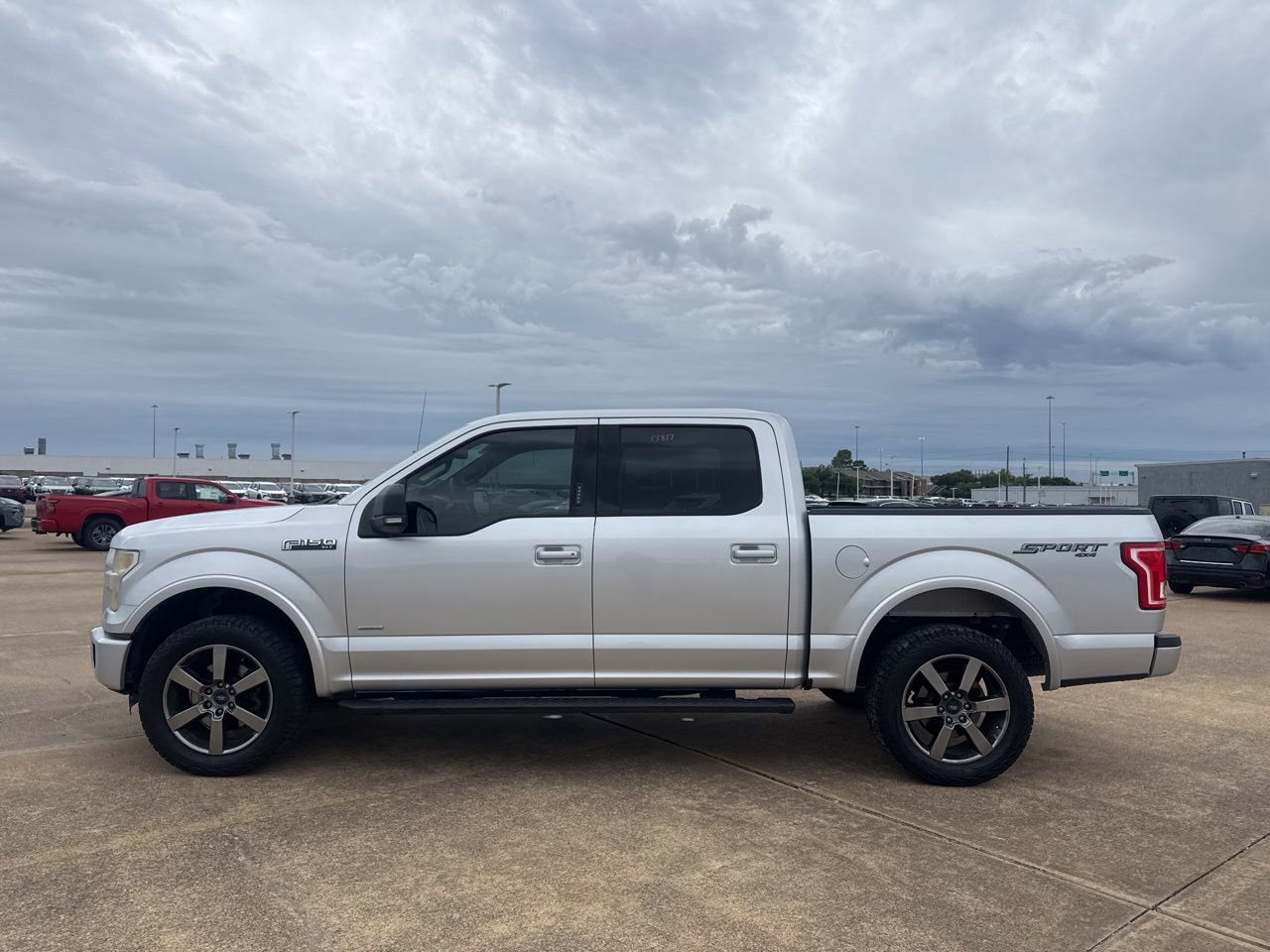 Used 2016 Ford F150 XLT w/ Equipment Group 302A Luxury AWD/4WD image 12