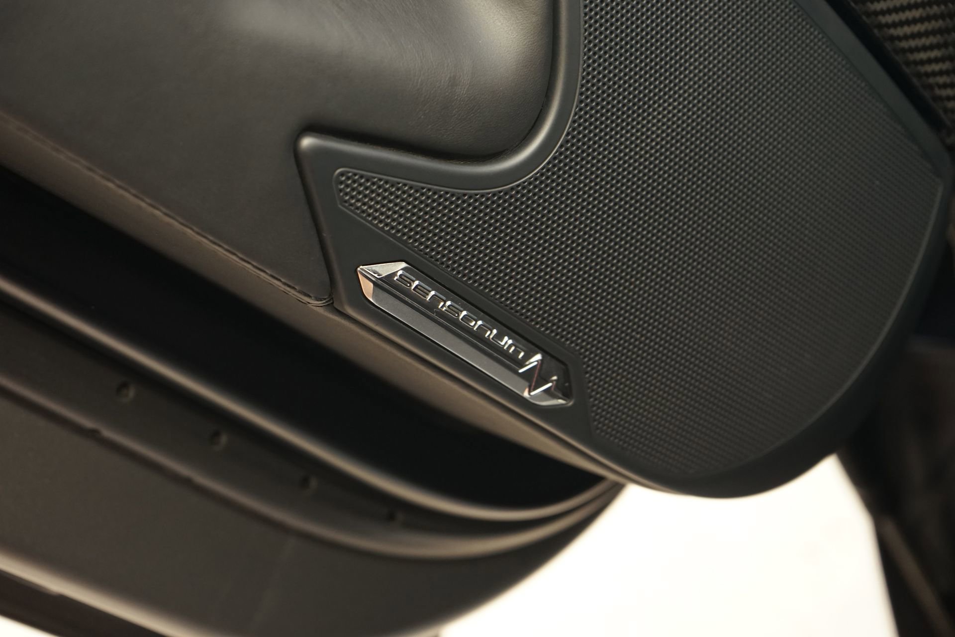 Used 2015 Lamborghini Aventador LP 700-4 image 32