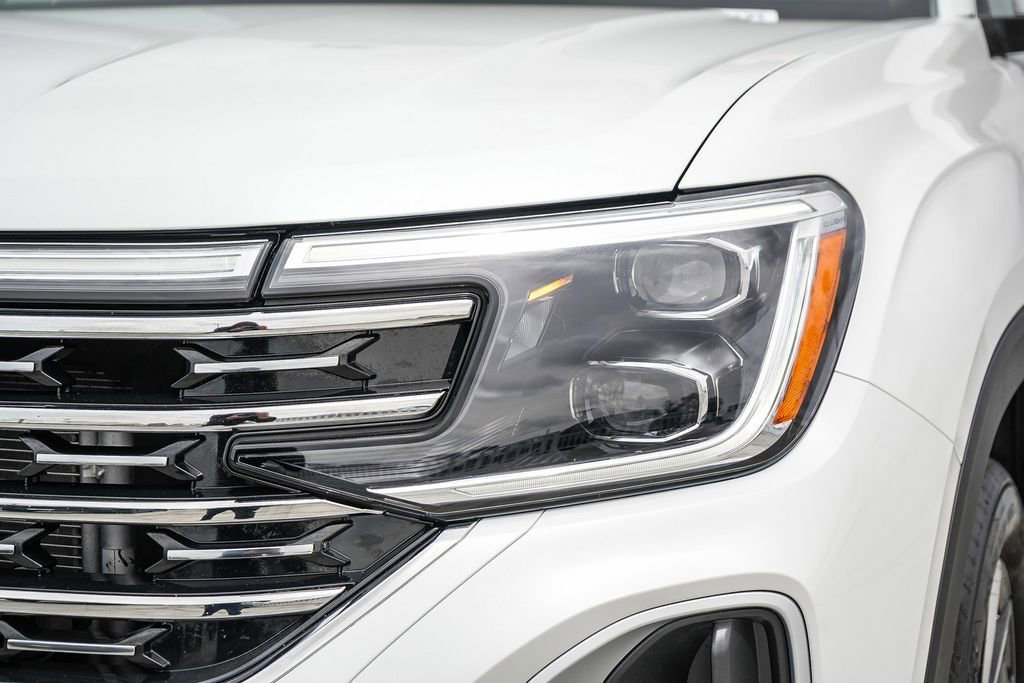 Used 2025 Volkswagen Atlas SEL AWD/4WD image 5