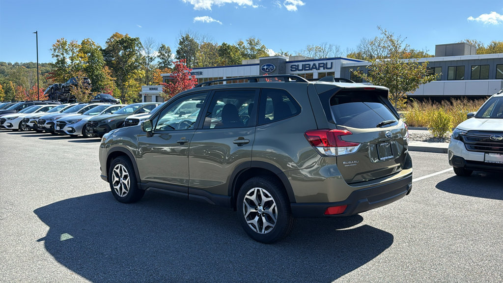 Certified 2023 Subaru Forester Premium AWD/4WD image 8
