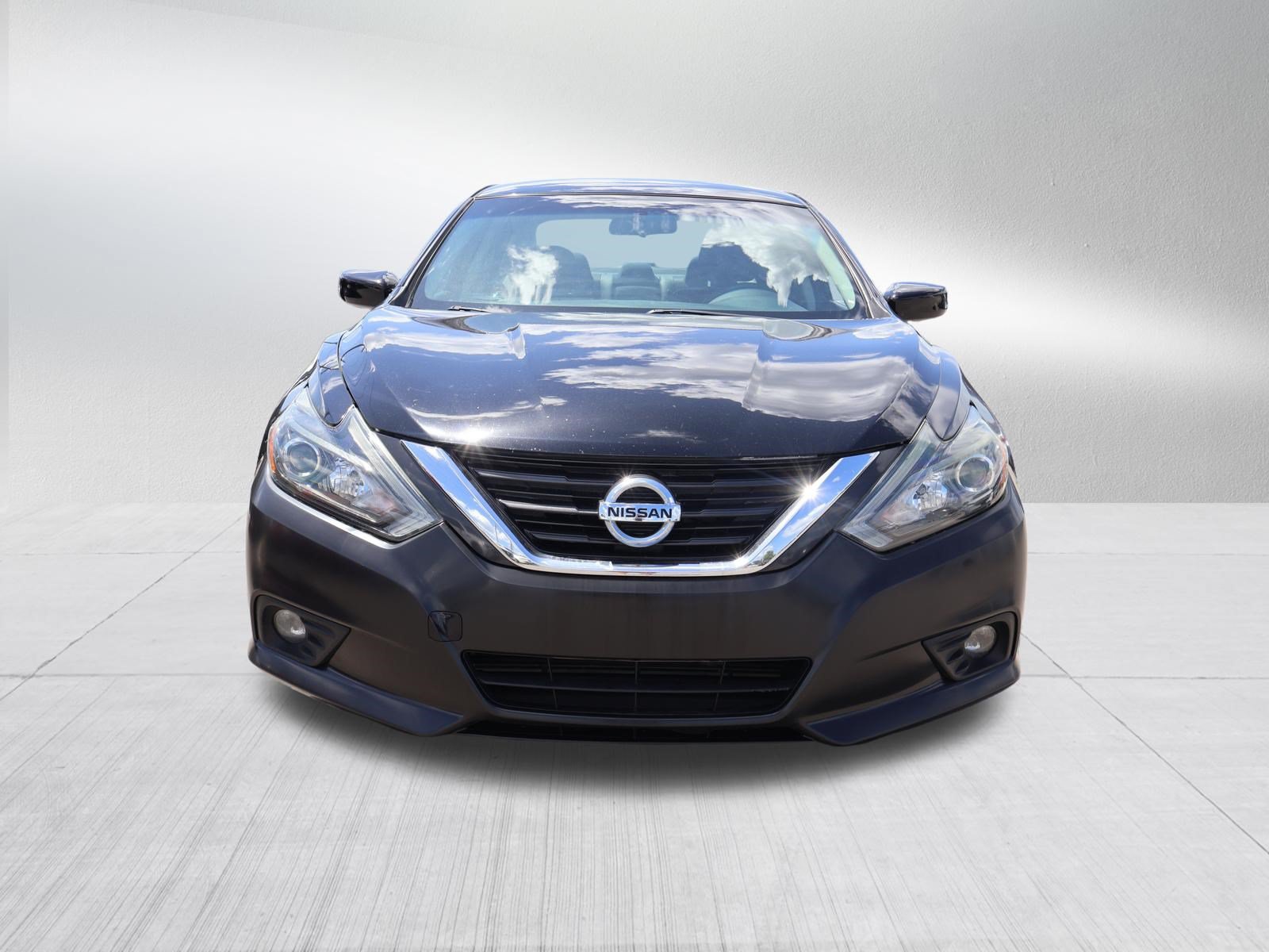 Used 2016 Nissan Altima 2.5 SR FWD image 2