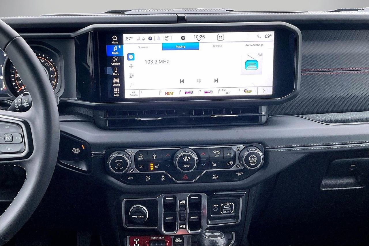 Certified 2025 Jeep Wrangler Unlimited Rubicon w/ Convenience Group image 13