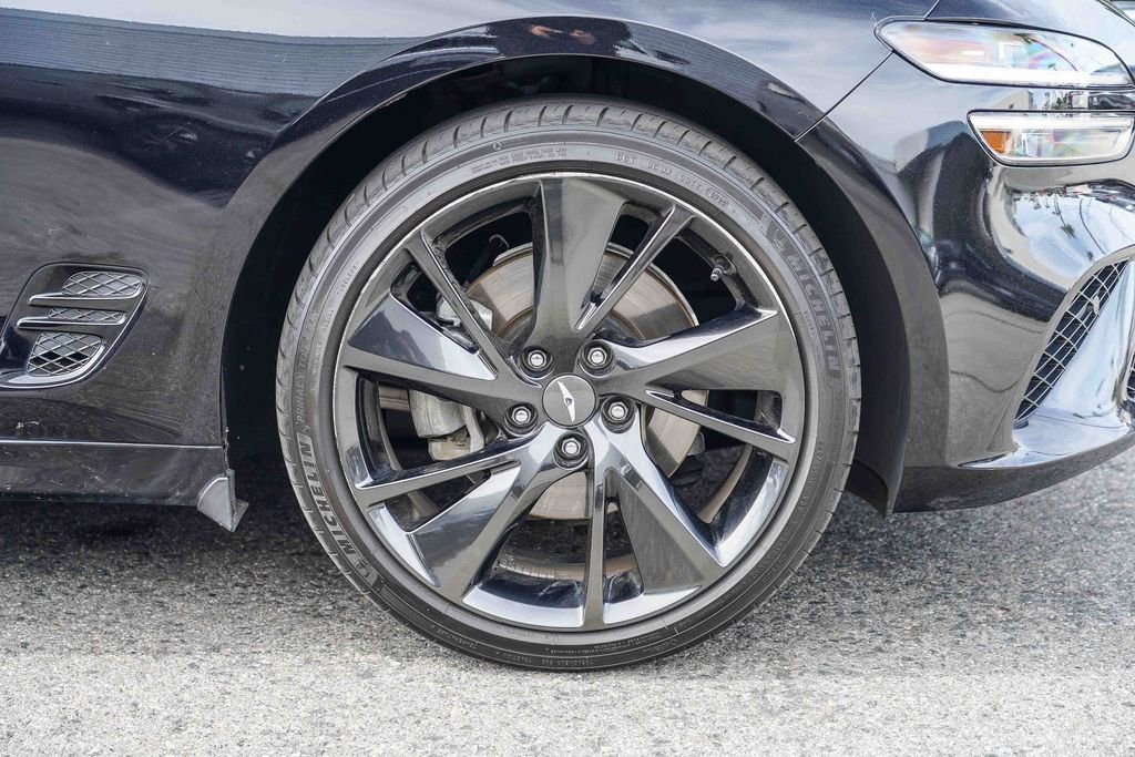 Used 2023 Genesis G70 2.0T w/ Sport Prestige Package image 10