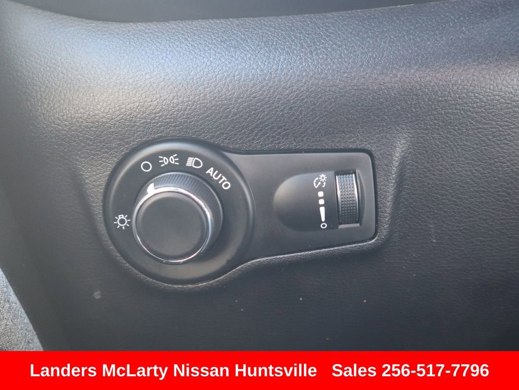 Used 2024 Jeep Compass Sport image 25