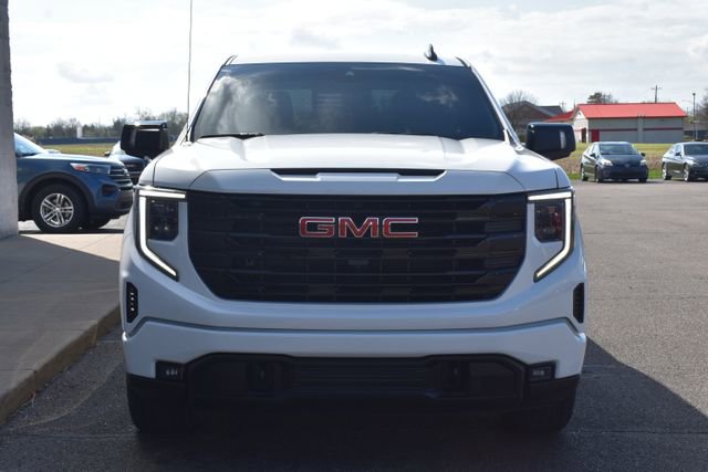 Used 2022 GMC Sierra 1500 Elevation w/ Elevation Premium Package AWD/4WD image 13